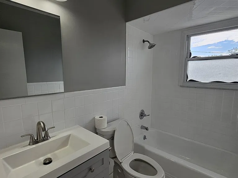 15 Dell Glen Ave #2 — Photo 6