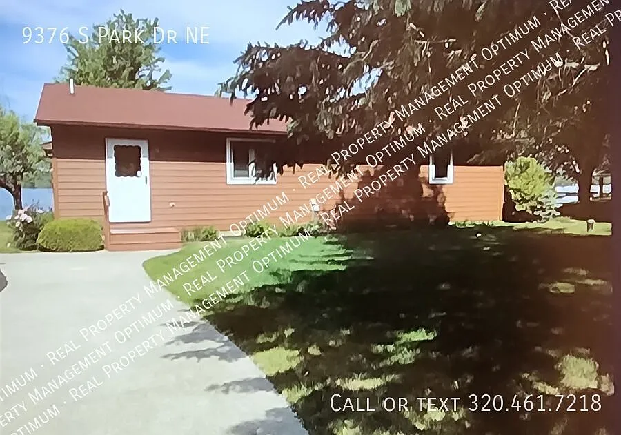 Fall Winter Rental Fully Furnished - 3 Bedroom 1 1/2 Bath Lake Home — Photo 2