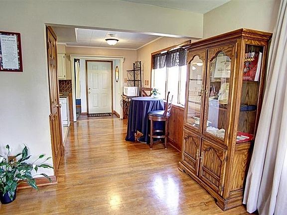 5th image of 47 Kenneth Ave