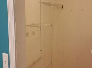 1032 W Newport Ave APT 1F, Chicago, IL 60657
