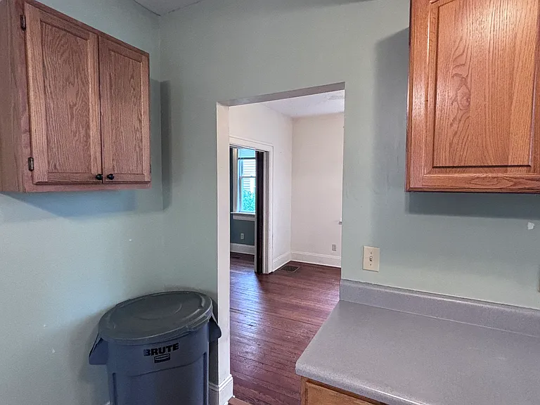 132 Clinton St — Photo 14