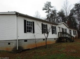 5938 Bobs Lake Rd, Hamptonville, NC 27020