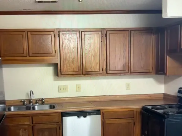 114 Homeplace Ct #3, Fayetteville, NC 28311