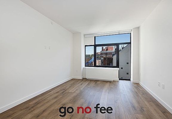 5th image of 251 W 117th St #2DD