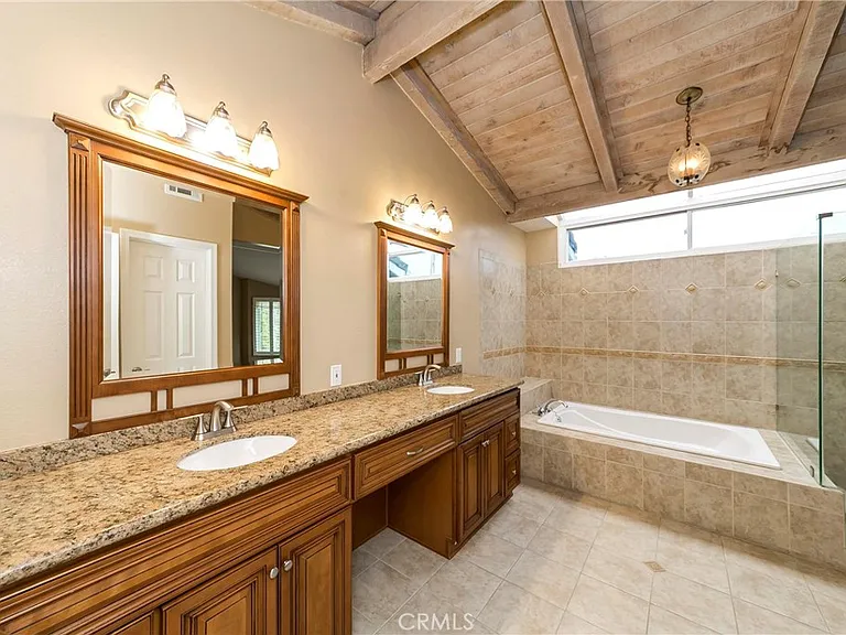424 Sand Cyn — Photo 24