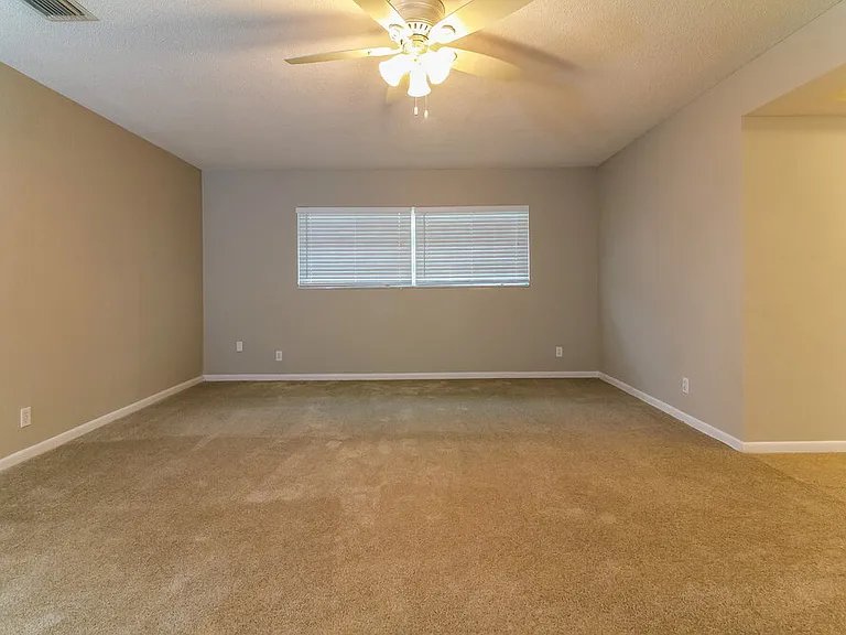 3870 NW 103rd Ave — Photo 6