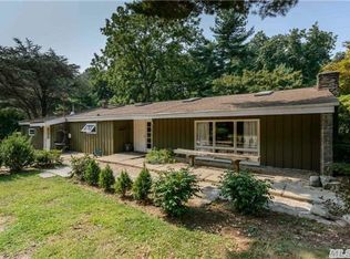 51 Glen Way, Cold Spring Harbor, NY 11724