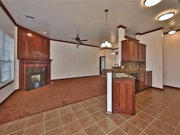 5th image of 13817 Robinson Ct