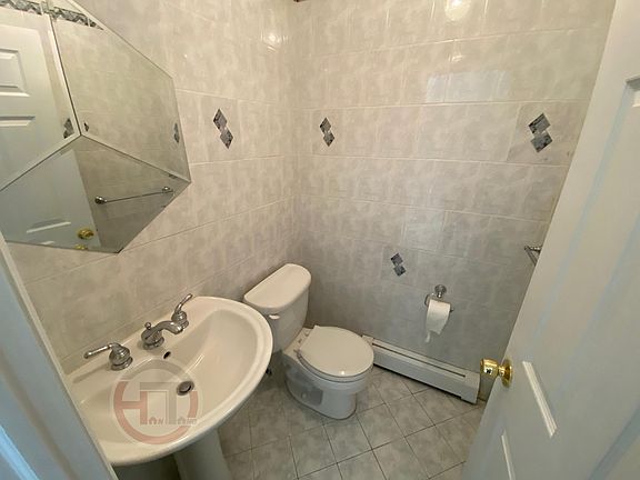 5th image of 1539 Kennellworth Pl Floor 2