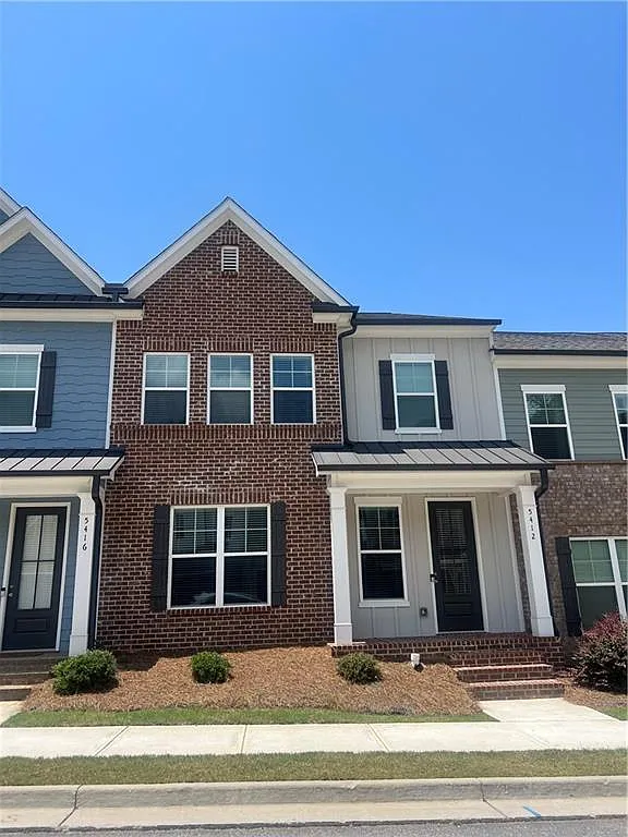 3 bed, 2.5 bath, 2100 sqft, $2,100 — Photo 1