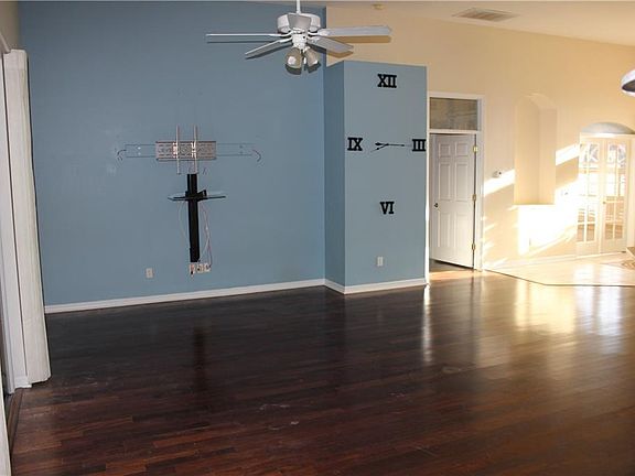5th image of 13168 Lakeshore Grove Dr