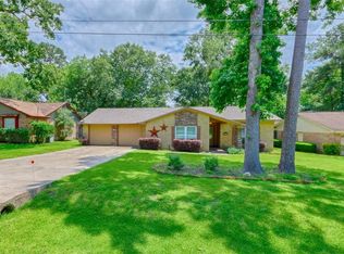224 Wellwood Ln, Conroe, TX 77304