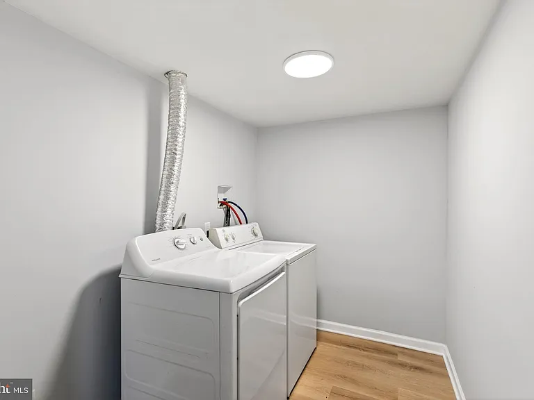 29 W Elm Ave — Photo 9