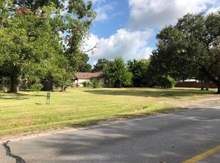 409 E 2nd St, Sweeny, TX 77480