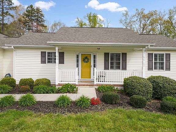 5th image of 155 Hickory Dr