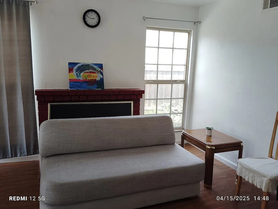 4 bed, 1600 sqft, $4,200 — Photo 3