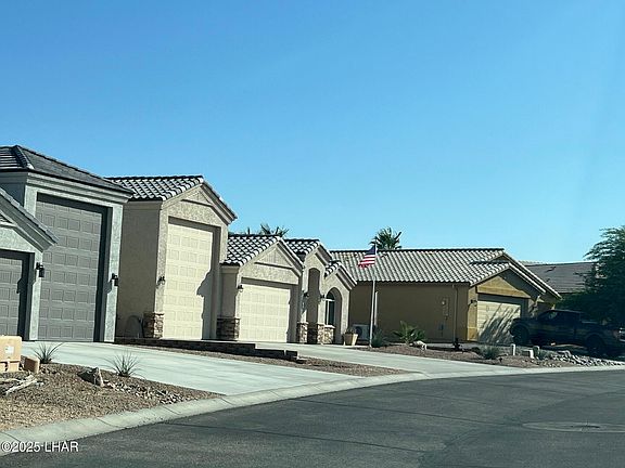 4th image of 1737 E Alder Cir