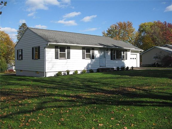 2nd image of 86 Hillcrest Dr