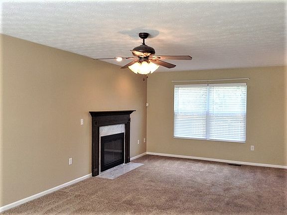 2nd image of 1425 E Kearney Ln