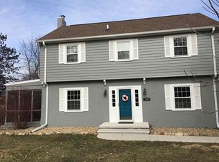 568 Sunset Rd, Waterloo, IA 50701