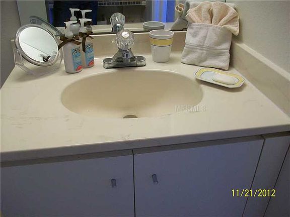 5th image of 1001 Benjamin Franklin Dr Unit 204