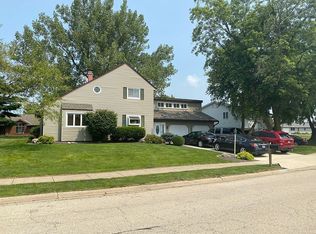 1039 E Polk St, Morton, IL 61550