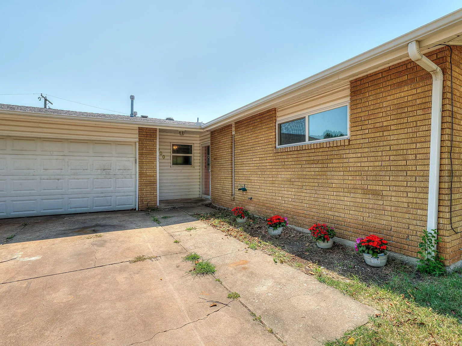 3 bed, 1357 sqft, $1,550 — Photo 3