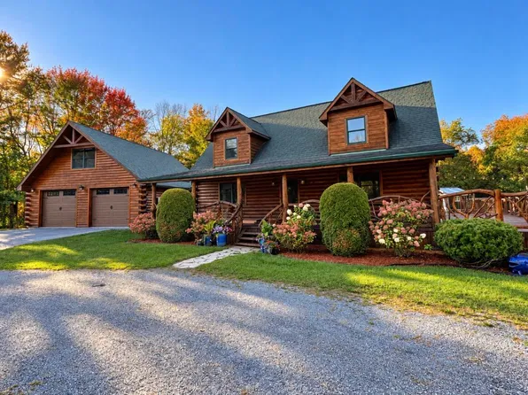 1307 Fiske Rd, Chazy, NY 12921