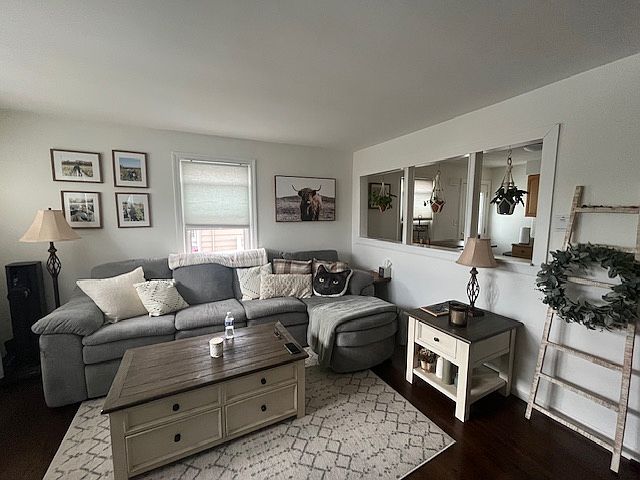 1st image of 73 Westervelt Pl #1