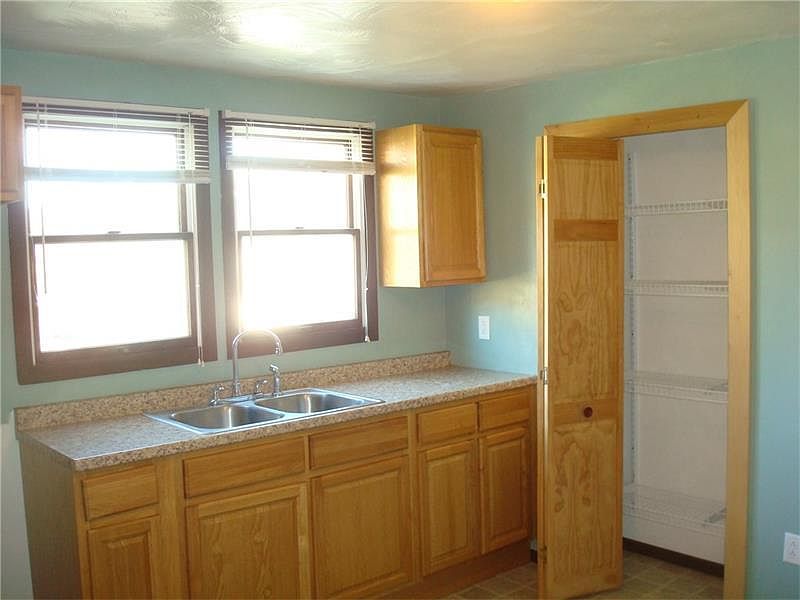 2nd image of 109 Elrico St
