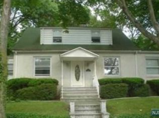 99 Garden St, Dumont, NJ 07628