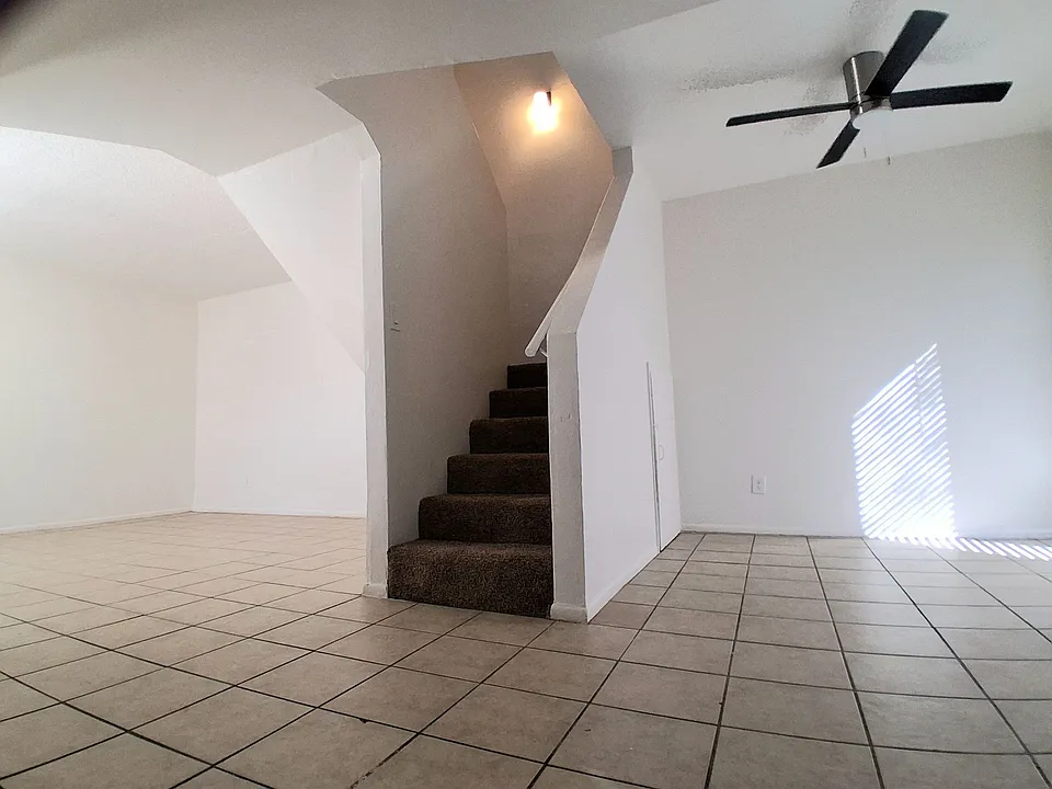 1715 E. Pepper Circle