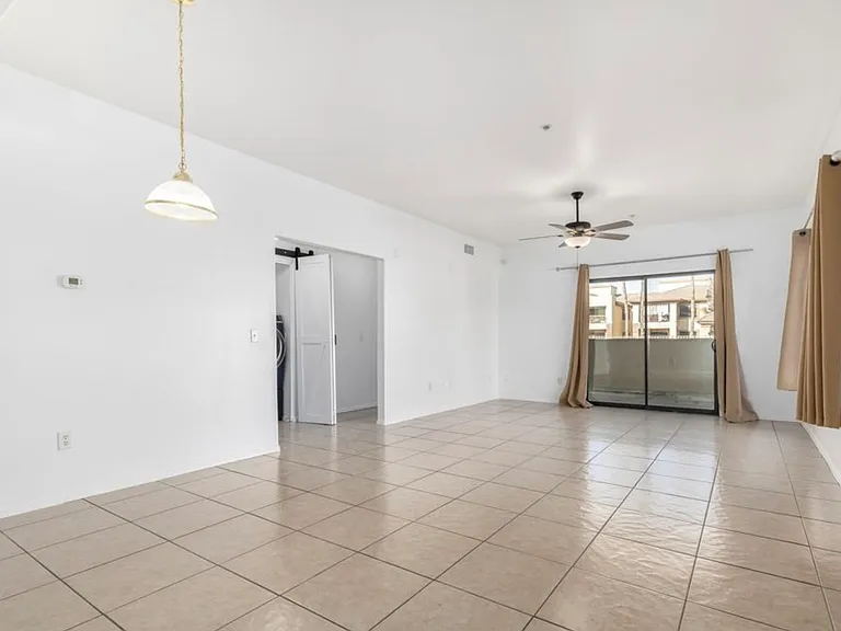 6770 N 47th Ave #1016 — Photo 8