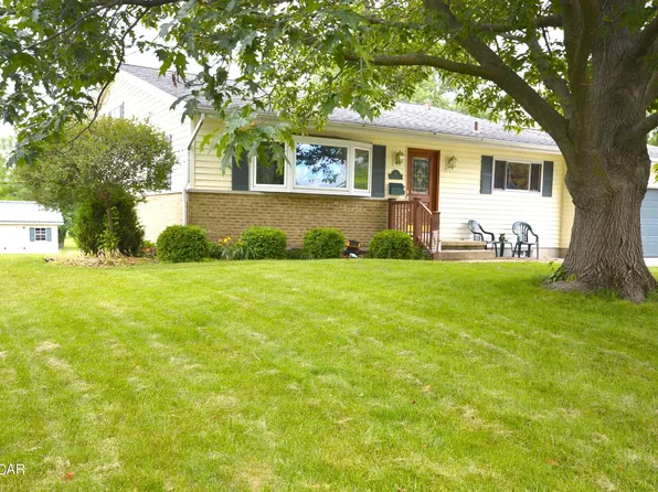 311 Cole Dr, Wapakoneta, OH 45895