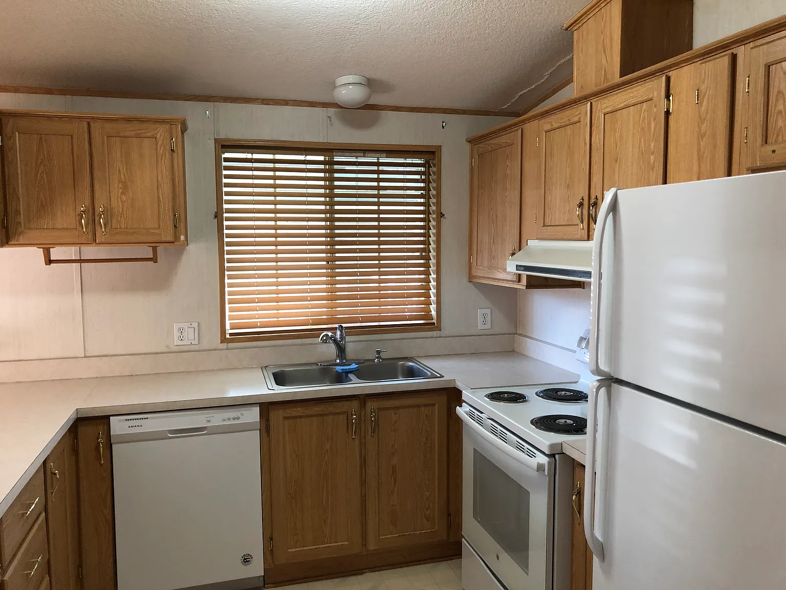 2 bed, 1000 sqft, $1,400 — Photo 3