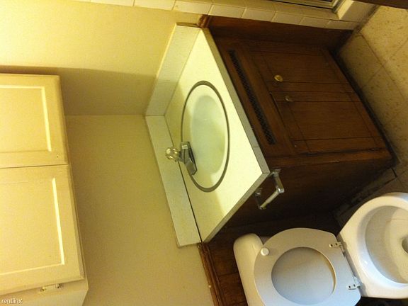 Master Bath(oakside)