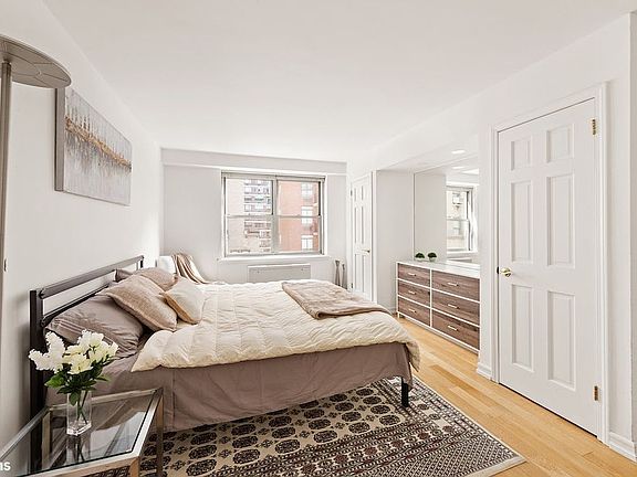 5th image of 55 E 87th St APT 12F