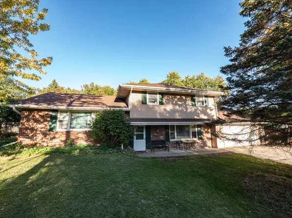 W247S3160 Prairie AVENUE, Waukesha, WI 53189