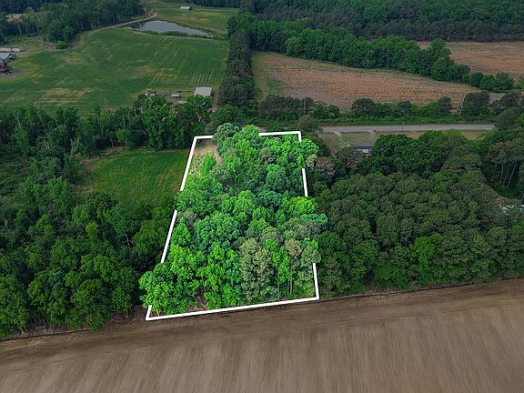 3rd image of 3237 E Darden Rd