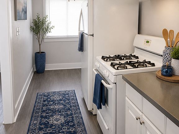 2nd image of 431 Dawson Ave APT 10