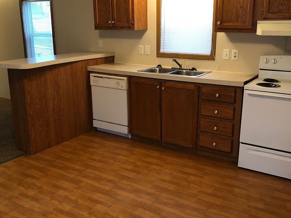 1st image of 46228 Abbey Dr