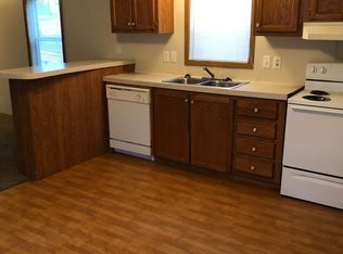 46228 Abbey Dr, Macomb, MI 48044