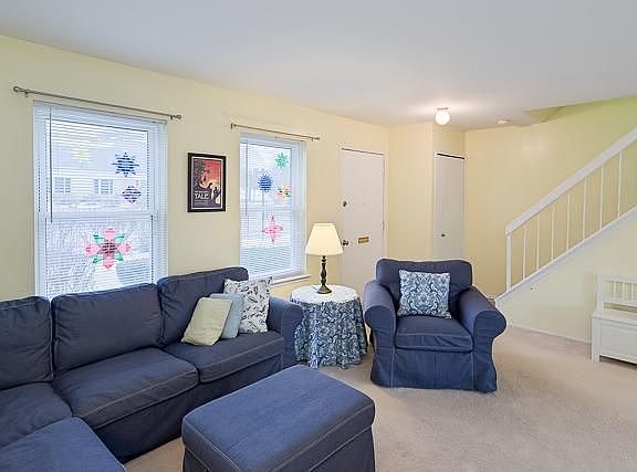 3rd image of 3323 Burbank Dr