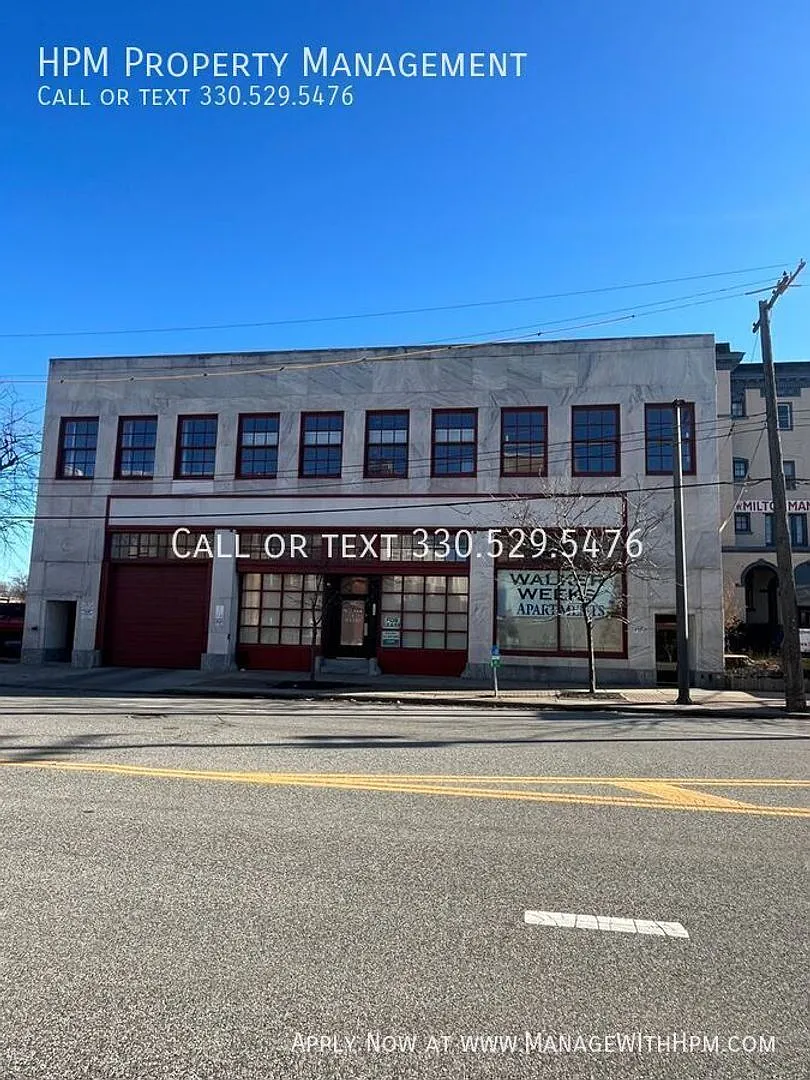 Walker Weeks — Photo 3