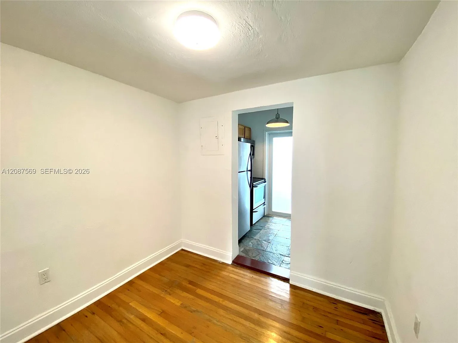 Island Point South Condo — Photo 4