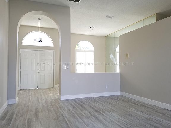 4th image of 13 White Marsh Cir