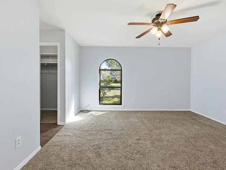 3721 Avenue R — Photo 25