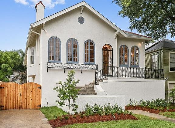 2nd image of 4418 Fontainebleau Dr