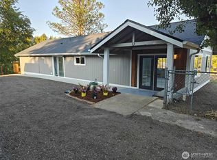 203 SW Dogwood Rd, Port Orchard, WA 98367