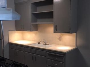 1624 T St APT 4, Sacramento, CA 95811